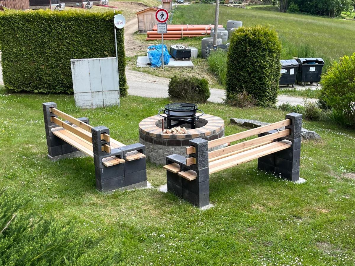 Chata Pod Houbovym Vrchem 2 Horní Planá Bagian luar foto